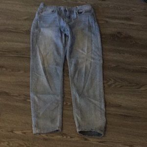 I’m selling these h&m jeans they are a size  9-10y